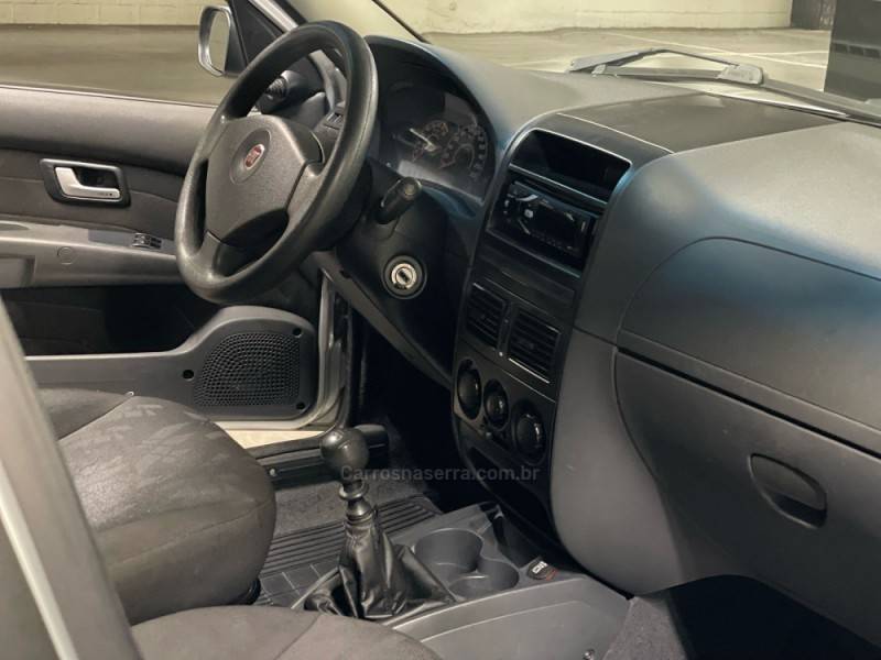 FIAT - SIENA - 2011/2011 - Prata - R$ 33.500,00