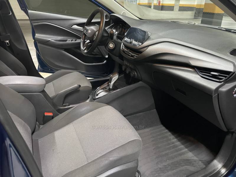 CHEVROLET - ONIX - 2020/2020 - Azul - R$ 70.000,00