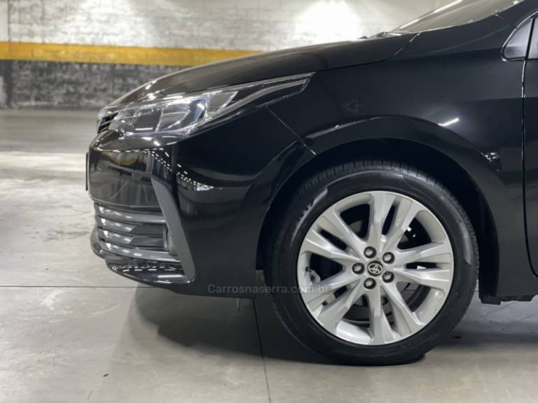 TOYOTA - COROLLA - 2018/2018 - Preta - R$ 94.900,00