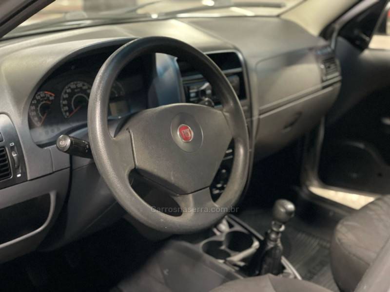 FIAT - SIENA - 2011/2011 - Prata - R$ 33.500,00