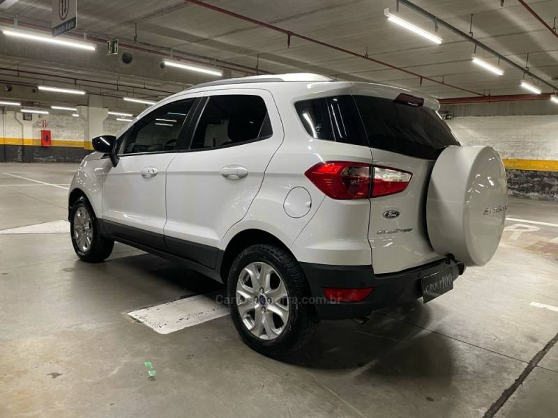 FORD - ECOSPORT - 2015/2015 - Branca - R$ 59.900,00