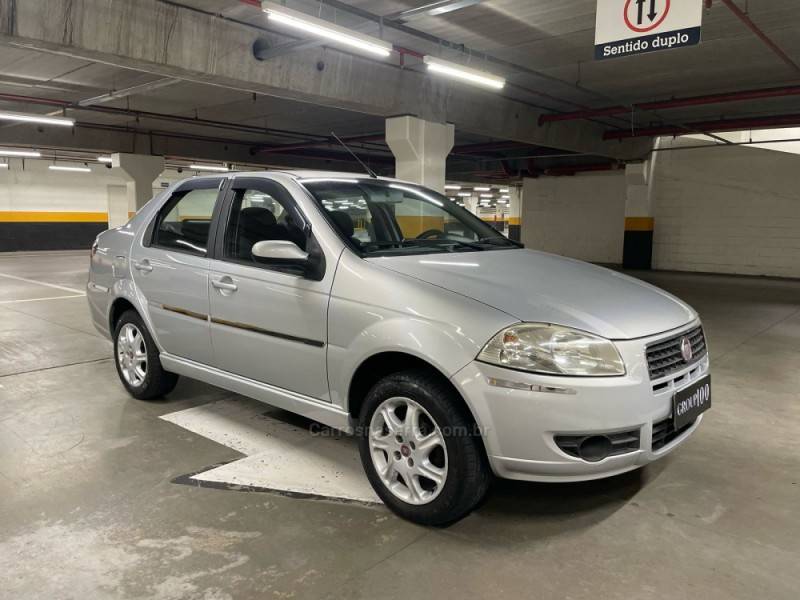 FIAT - SIENA - 2011/2011 - Prata - R$ 33.500,00