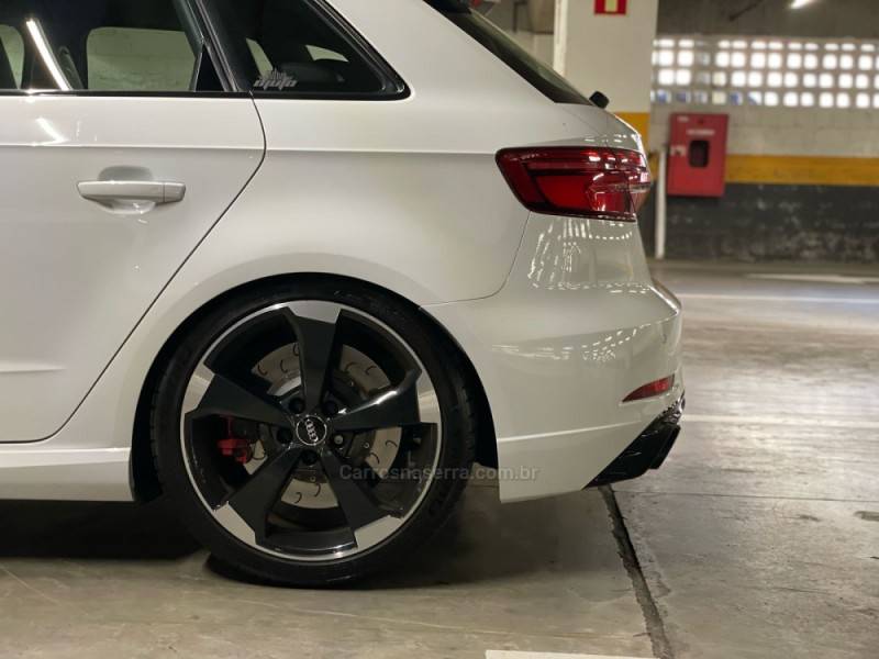AUDI - RS3 - 2018/2018 - Branca - R$ 369.000,00
