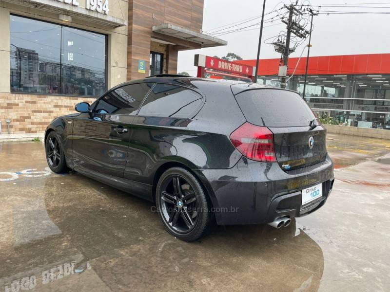 BMW - 130I - 2009/2009 - Preta - R$ 102.000,00