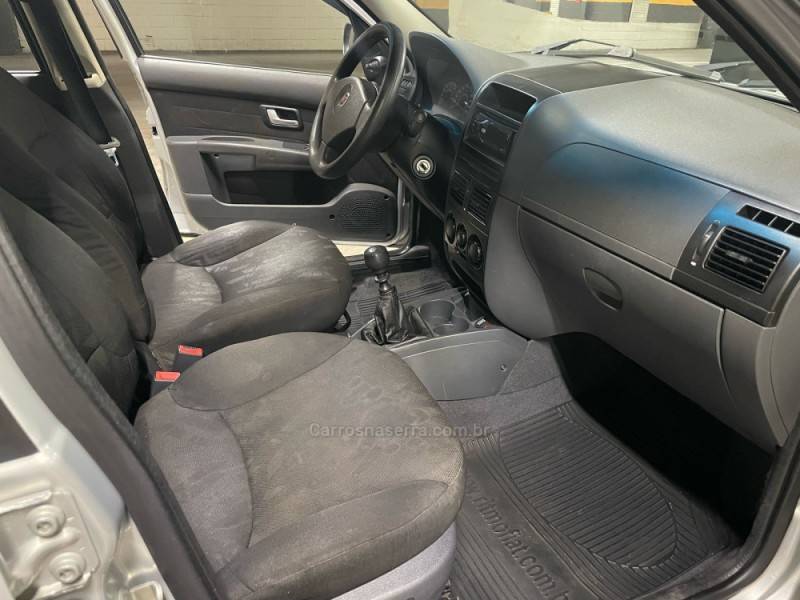 FIAT - SIENA - 2011/2011 - Prata - R$ 33.500,00