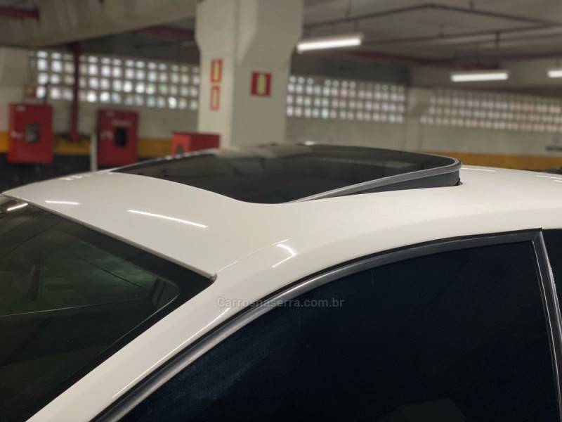 VOLKSWAGEN - JETTA - 2013/2013 - Branca - R$ 80.000,00