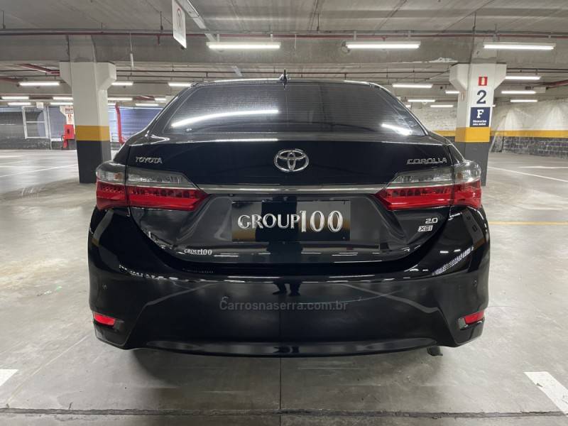 TOYOTA - COROLLA - 2018/2018 - Preta - R$ 94.900,00