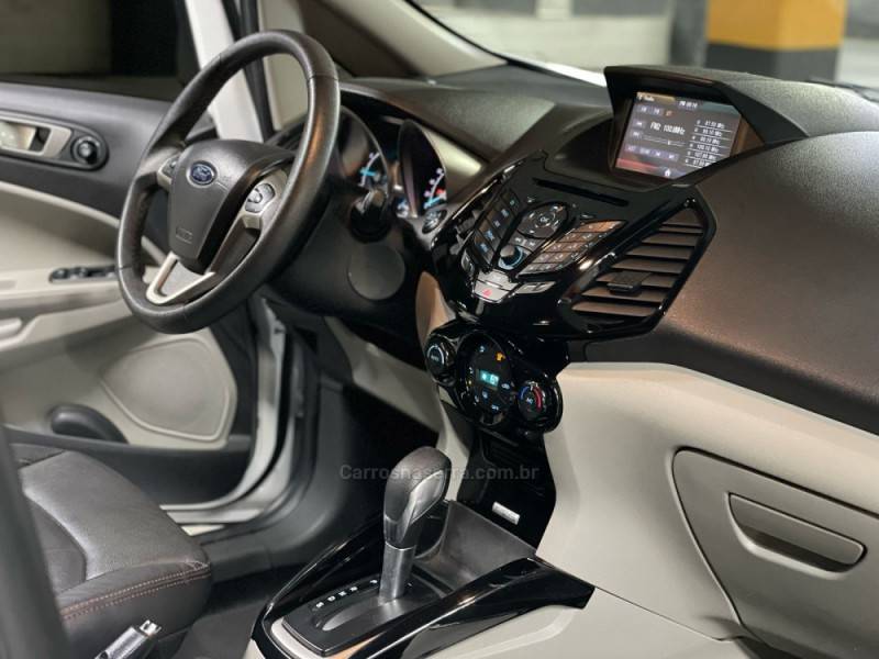 FORD - ECOSPORT - 2015/2015 - Branca - R$ 59.900,00