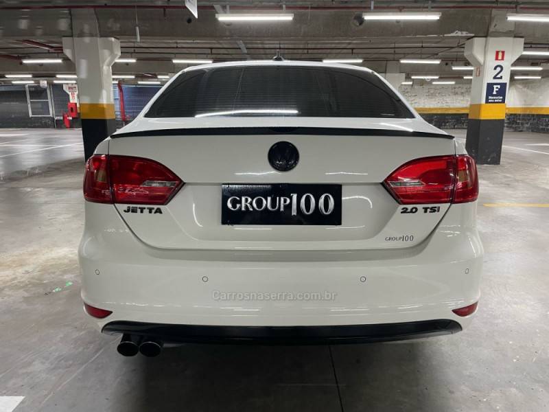 VOLKSWAGEN - JETTA - 2013/2013 - Branca - R$ 80.000,00