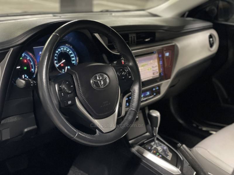TOYOTA - COROLLA - 2018/2018 - Preta - R$ 94.900,00